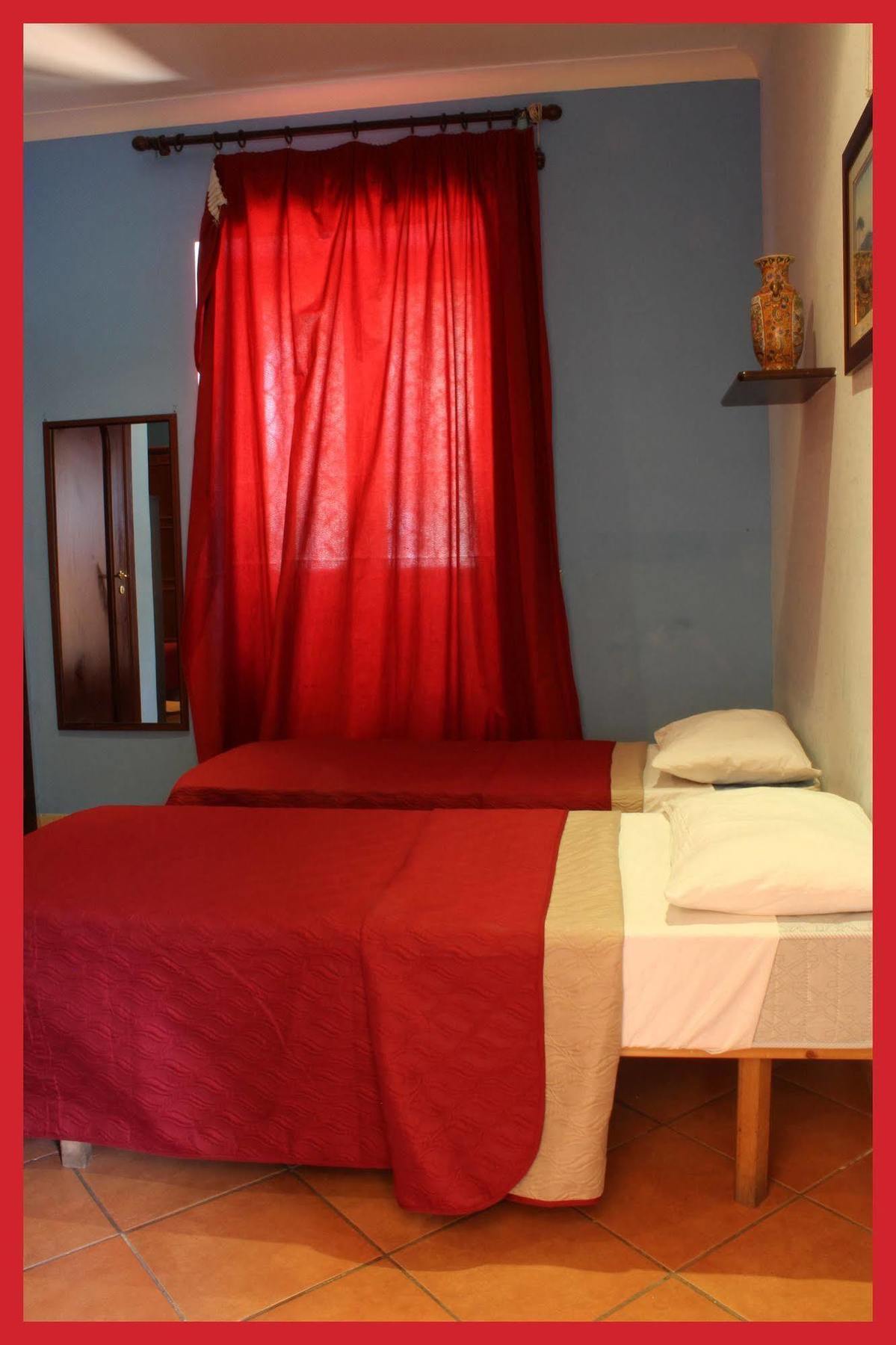La Storia Di 3* Neapel